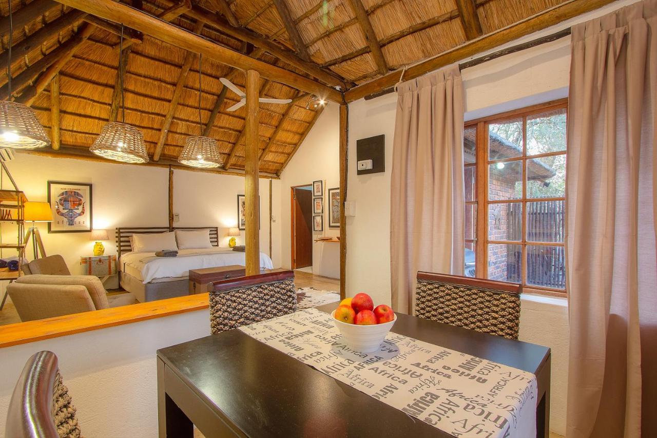 South Safari Lodge Marloth Park Exterior photo