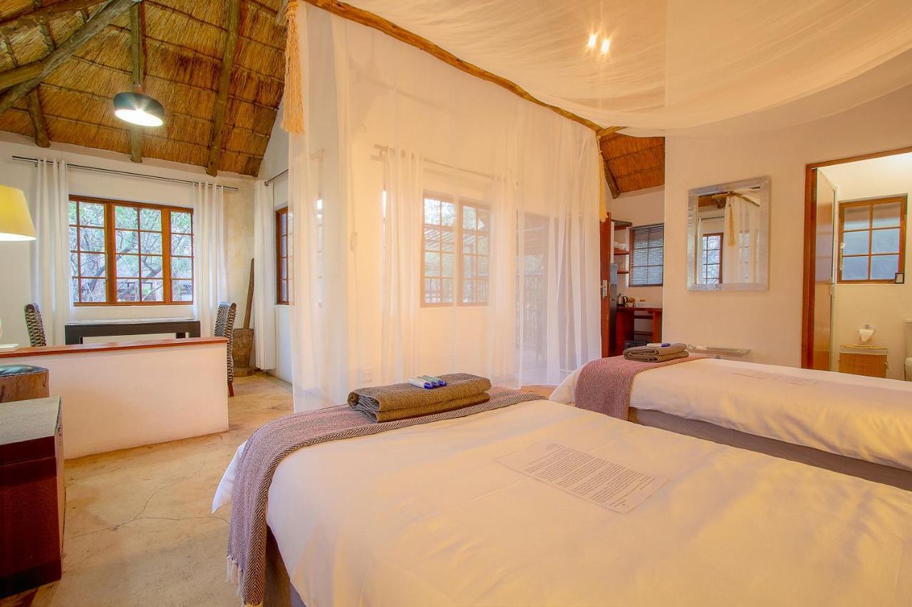 South Safari Lodge Marloth Park Exterior photo