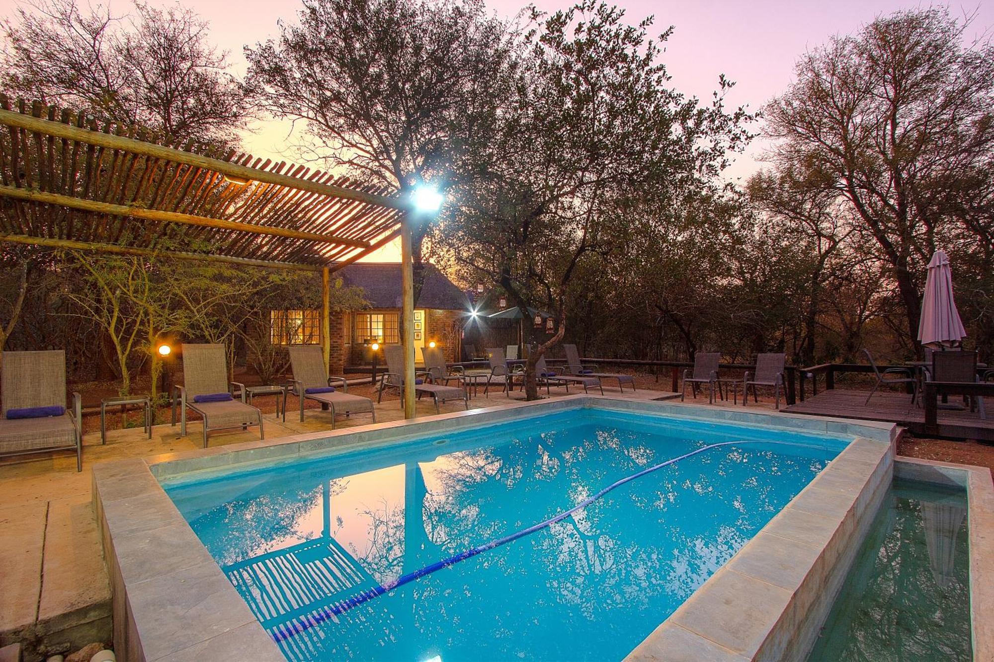 South Safari Lodge Marloth Park Exterior photo